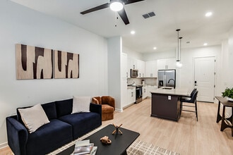 Upshore in Palm Harbor, FL - Foto de edificio - Building Photo