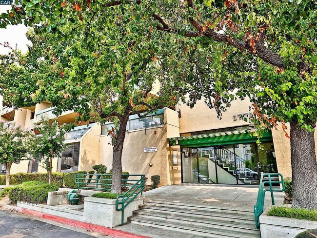 property at 1771 Broadway St