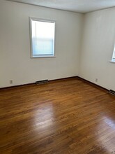 13315 5th St in Grandview, MO - Foto de edificio - Building Photo