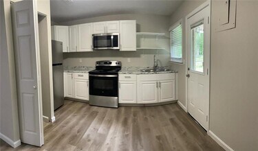 3258 Raymond Dr in Doraville, GA - Building Photo - Building Photo