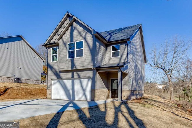 585 Clayton St in Commerce, GA - Building Photo - Building Photo