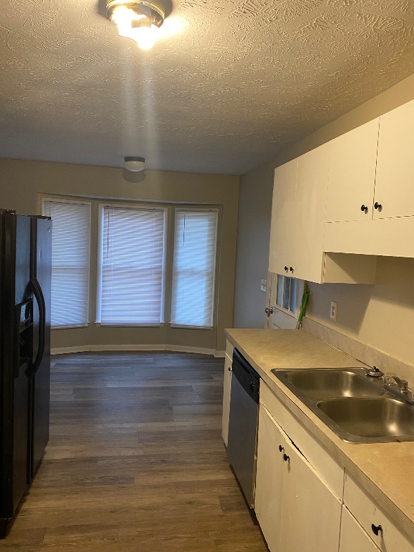 property at 6809 Kingsgate Dr