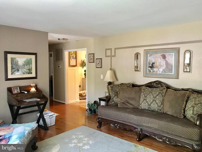 8 Plumosa Dr in Fredericksburg, VA - Building Photo - Building Photo