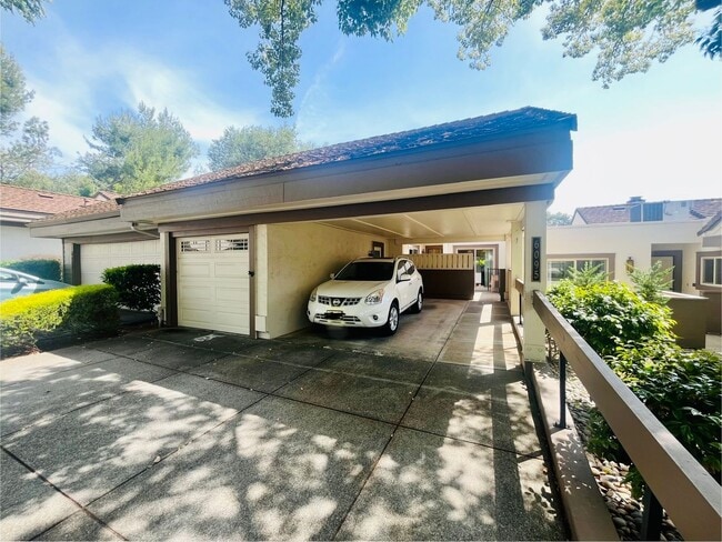 property at 6095 Montgomery Ct