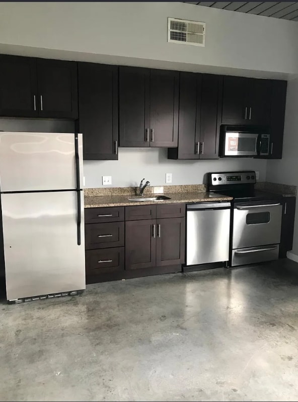 620 Glen Iris Dr NE in Atlanta, GA - Foto de edificio - Building Photo