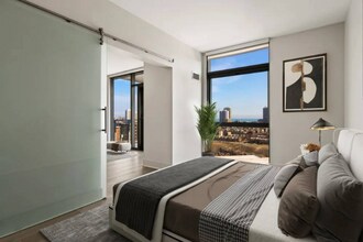 1487 N Halsted St in Chicago, IL - Foto de edificio - Building Photo