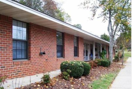 Medical Park Apartments in Edgefield, SC - Building Photo - Building Photo