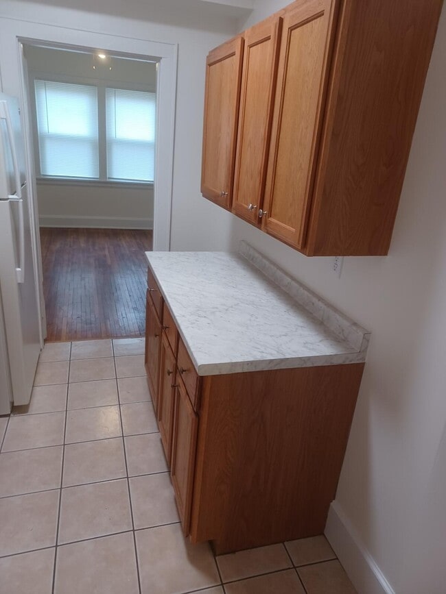 5004 Ebersole Ave, Unit #3 in Cincinnati, OH - Building Photo - Building Photo