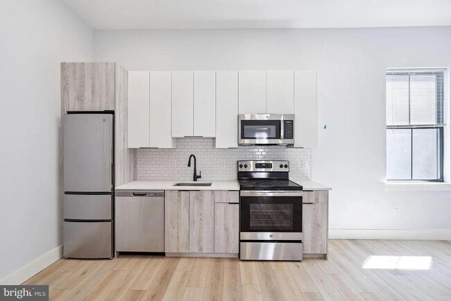 3439 Lancaster Ave in Philadelphia, PA - Building Photo - Building Photo