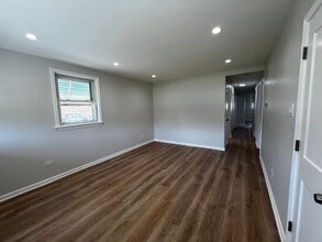 5432 S Long Ave, Unit 1ST FLOOR in Chicago, IL - Building Photo - Building Photo