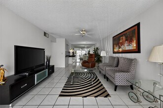 6253 Bay Club Dr in Fort Lauderdale, FL - Building Photo - Building Photo