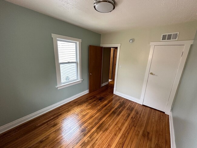 203 Bonnie Brae Ave in Elmhurst, IL - Building Photo - Building Photo