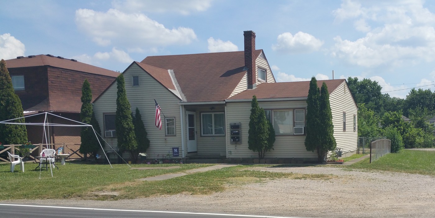 Triplex in Columbus, OH - Building Photo