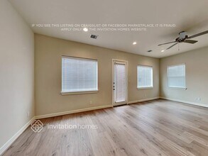 10522 Executive Lake Dr in Stafford, TX - Building Photo - Building Photo