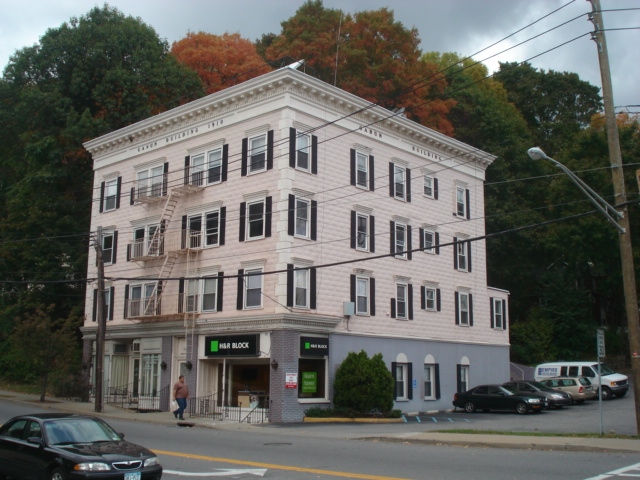 33-41 W Main St in Mt Kisco, NY - Foto de edificio - Building Photo