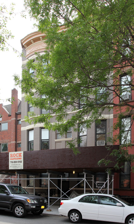 640 Warren St in Brooklyn, NY - Building Photo