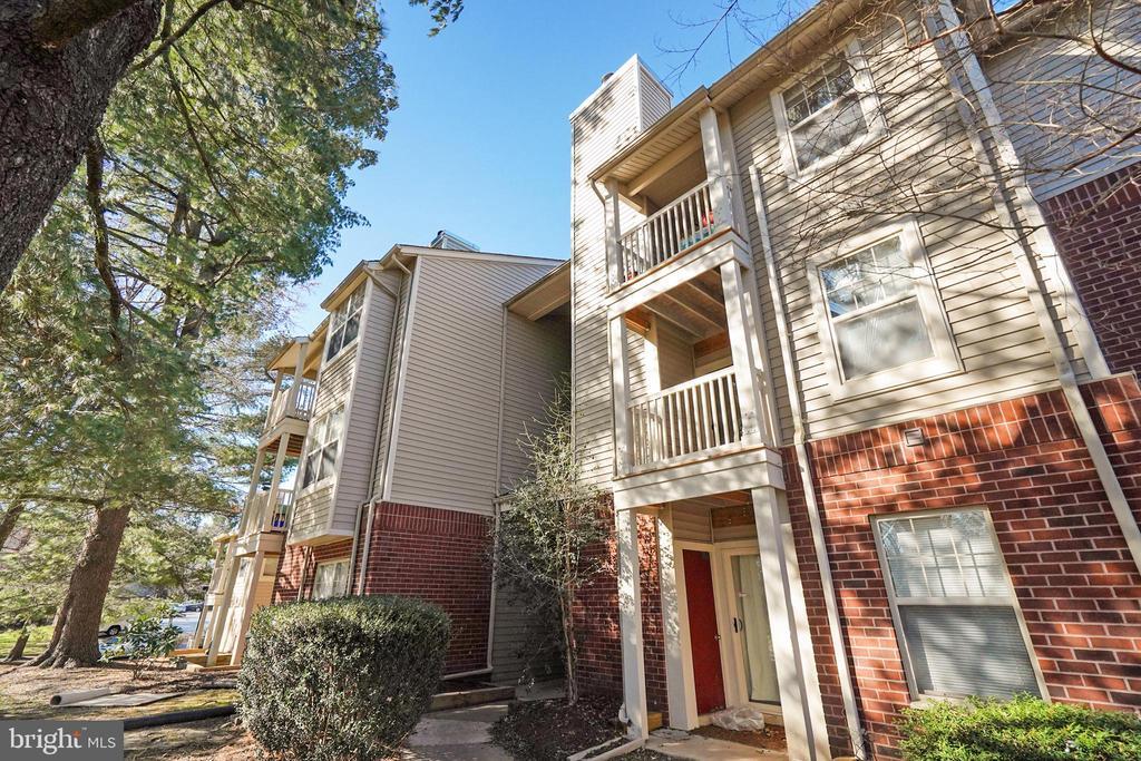 1781 Jonathan Way in Reston, VA - Building Photo