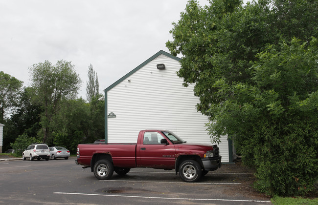 5812 Lyndale Ave S in Minneapolis, MN - Foto de edificio - Building Photo