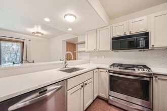 34999 US-6 in Edwards, CO - Building Photo - Building Photo