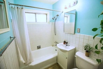 1266 Wesley Dr in Reno, NV - Building Photo - Building Photo