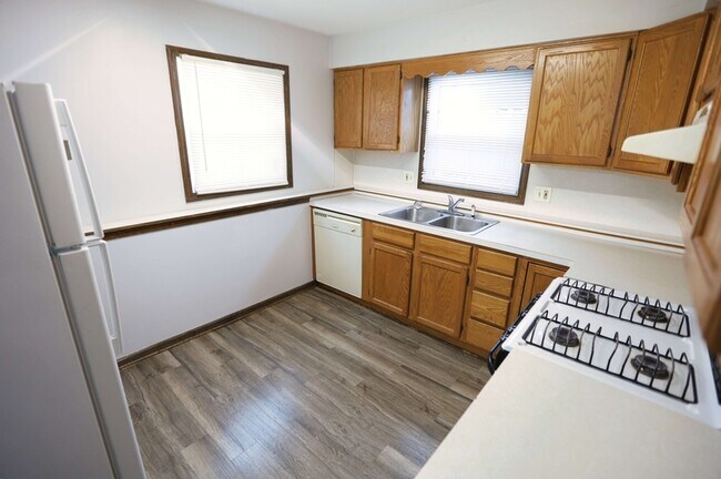 2037 Andrew St SE in Kentwood, MI - Building Photo - Building Photo