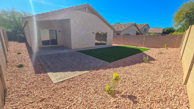 7464 W Lone Cactus Dr in Glendale, AZ - Building Photo - Building Photo