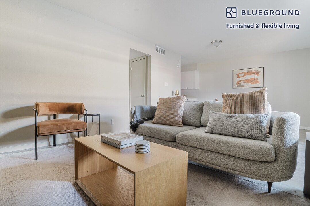 1230 E 38th 1/2 St in Austin, TX - Building Photo