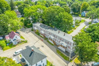 17-27A Dyer Street in Laconia, NH - Building Photo - Building Photo