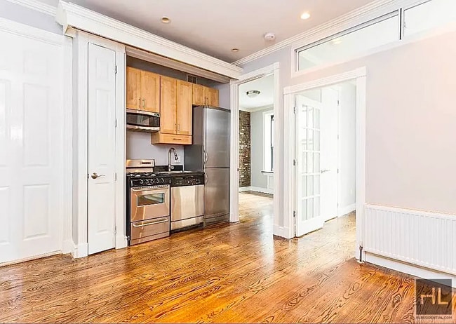 property at 47 E 1st St