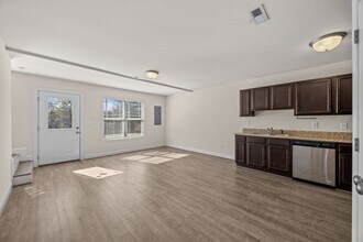 63 River Stancil Dr in Lillington, NC - Building Photo - Building Photo