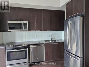 10 Park Lawn Rd in Toronto, ON - Building Photo - Building Photo