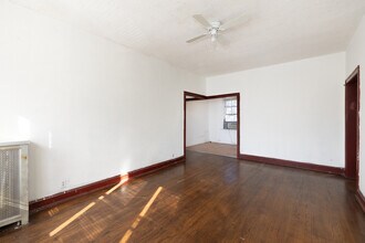 4205 Ellenwood Ave in St. Louis, MO - Building Photo - Interior Photo