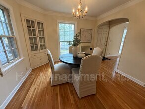 1090 16th Ave SE in Minneapolis, MN - Building Photo - Building Photo