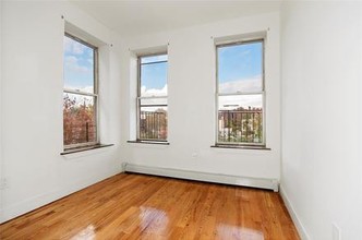 780 Madison St in Brooklyn, NY - Building Photo - Interior Photo