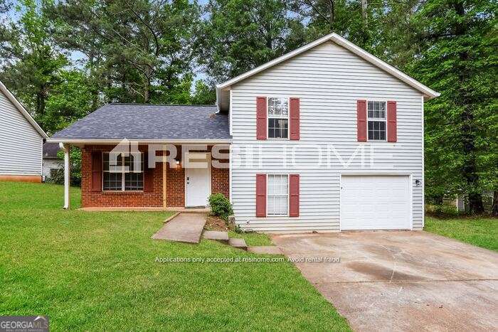 131 Juniper Dr in Mcdonough, GA - Building Photo