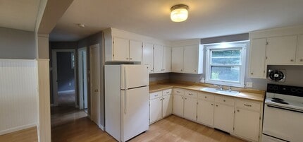 13 Walnut St in Rehoboth, MA - Building Photo - Building Photo