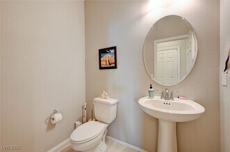 724 Florence Isle Ave in Henderson, NV - Building Photo - Building Photo