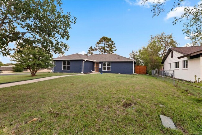 3907 Carmel Dr in Austin, TX - Building Photo - Building Photo
