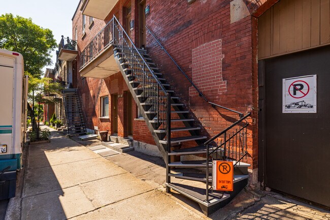 4032 De L'hôtel-De-Ville Av in Montréal, QC - Building Photo - Building Photo