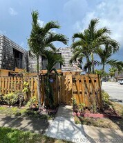 219 Lake Arbor Dr in Palm Springs, FL - Building Photo
