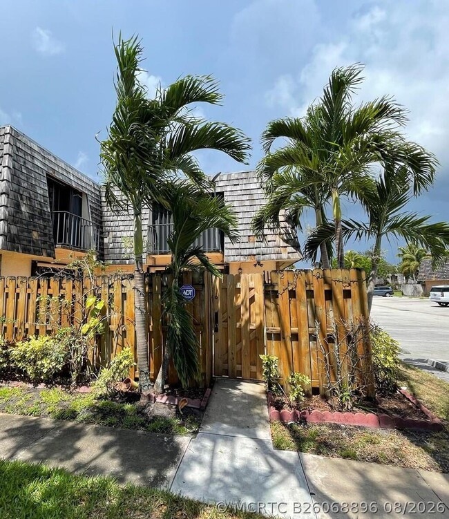 property at 219 Lake Arbor Dr