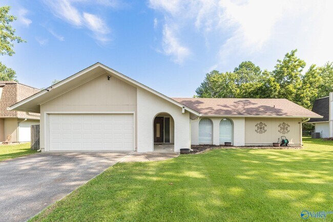 1907 Waxleaf Green SE in Huntsville, AL - Building Photo - Building Photo