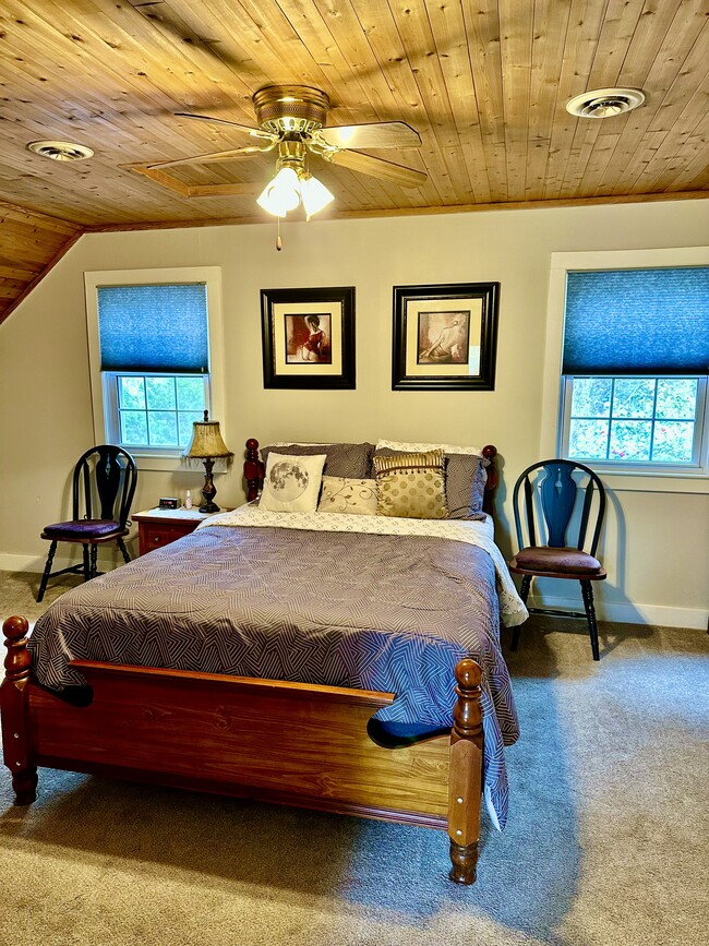 610 Holden Beach Rd SW, Unit A in Shallotte, NC - Foto de edificio - Building Photo
