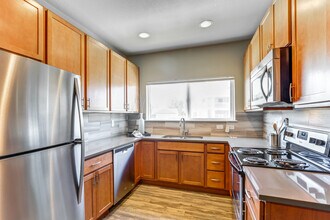 Kipling Commons in Arvada, CO - Foto de edificio - Building Photo