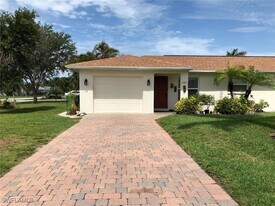 591 101st Ave N in Naples, FL - Building Photo