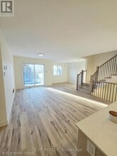 321 Voyageur Pl in Russell, ON - Building Photo - Building Photo