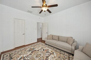 18126 Rustic Brook Ct in Cypress, TX - Building Photo