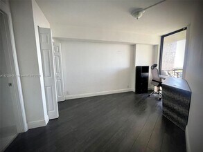 3300 NE 191st St, Unit PH4 in Aventura, FL - Building Photo - Building Photo