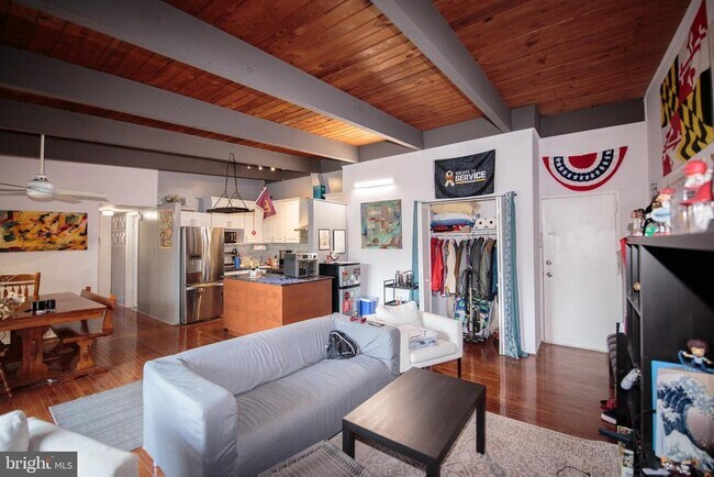 7821 Enola St in McLean, VA - Building Photo - Building Photo
