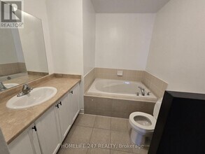 1259 Jim Brewster Cir in Oshawa, ON - Building Photo - Building Photo